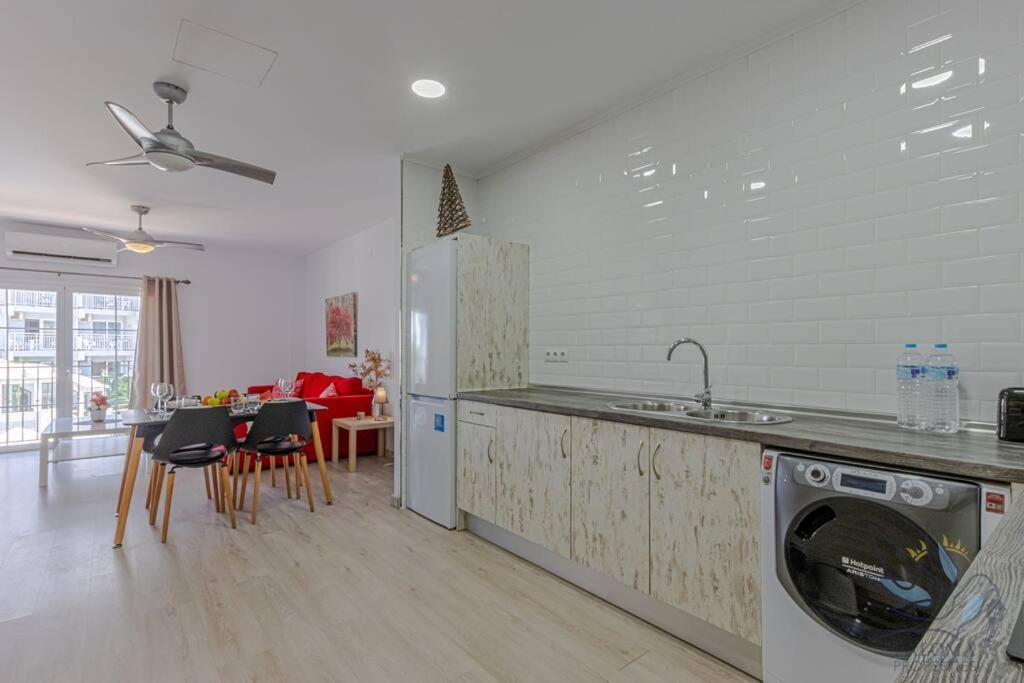 Benalroma Spacious Apartment 50 Mt From The Beach Benalmadena Ngoại thất bức ảnh